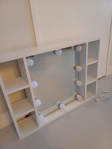 make up spiegelkast beschikbaar voor biedingen