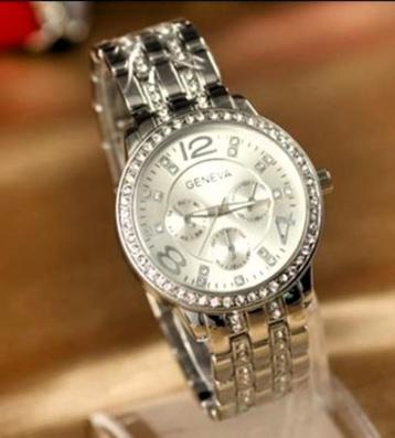 RVS horloge met Swarovski Elements - Zilver [Box A-118] beschikbaar voor biedingen