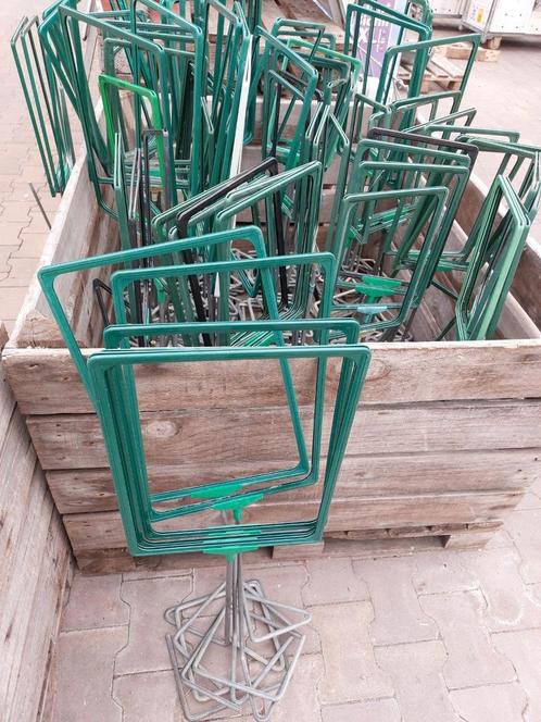 100+- stuks prijsborden a4/a3 met ijzer onderstel, Huis en Inrichting, Woonaccessoires | Memoborden, Nieuw, Ophalen
