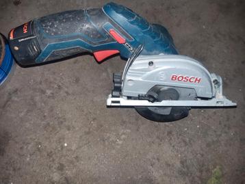 Bosch kleine handige afkortzaag 12volt beschikbaar voor biedingen