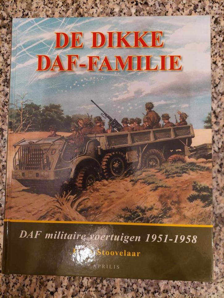 H. Stoovelaar - De Dikke DAF-familie, Boeken, Auto's | Boeken, Zo goed als nieuw, Overige merken, Ophalen of Verzenden