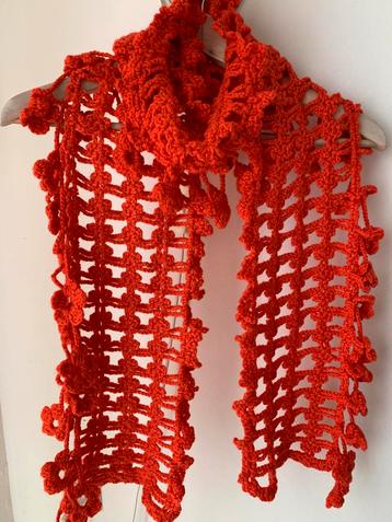 Prachtig gebreide sjaal koraal rood wol acryl beschikbaar voor biedingen