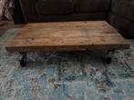 Stoere Salontafel (hout) met Wielen, Huis en Inrichting, Tafels | Salontafels, Ophalen, Gebruikt, 50 tot 100 cm, 50 tot 100 cm