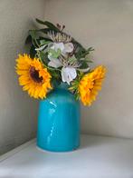 2x blauwe Vaas met Bloemen, Huis en Inrichting, Woonaccessoires | Vazen, Blauw, Aardewerk of Porselein, Ophalen of Verzenden, Zo goed als nieuw