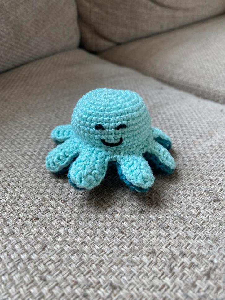 Gehaakte omkeerbare octopus, amigurumi, Hobby en Vrije tijd, Breien en Haken, Nieuw, Haken, Ophalen of Verzenden