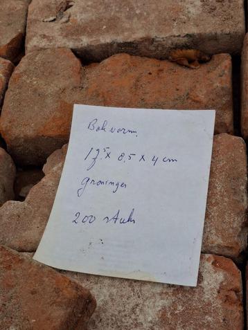 200 oude bakvorm metselstenen, oranje/rood. zie foto/omschri beschikbaar voor biedingen