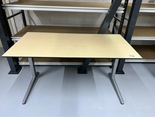 Elektrisch verstelbaar bureau Ahrend 160x80cm. (20 st.), Huis en Inrichting, Bureaus, Gebruikt, Bureau, Elektrisch, In hoogte verstelbaar