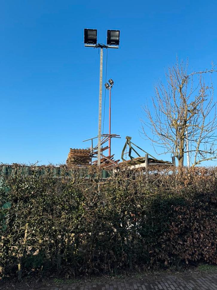 Lichtmast bouwmast, Doe-het-zelf en Verbouw, Bouwverlichting, Gebruikt, Overige typen, 200 tot 500 watt, Met statief, Ophalen