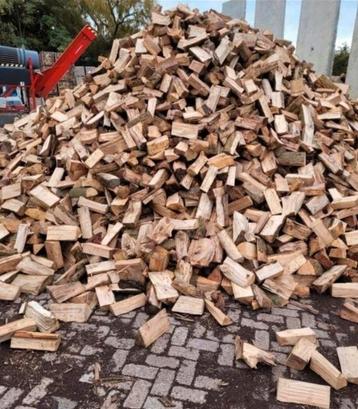 Droog eiken brandhout gratis bezorging  beschikbaar voor biedingen