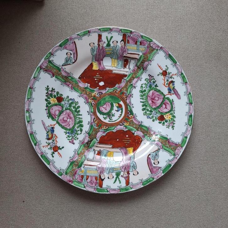 Vintage Famille Rose Bord, Antiek en Kunst, Antiek | Porselein, Ophalen of Verzenden