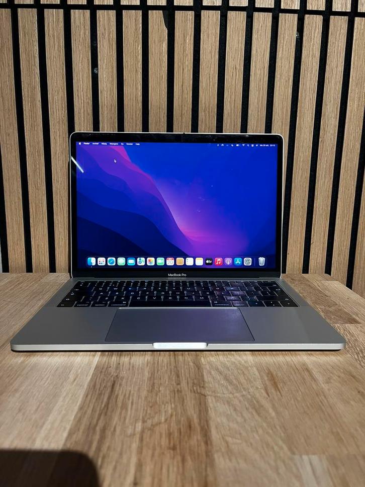 Nette Macbook Pro 13inch, Computers en Software, Apple Macbooks, Gebruikt, MacBook Pro, 13 inch, 2 tot 3 Ghz, 256 GB, 8 GB, Qwerty