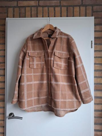 Nieuwe jas /vest beschikbaar voor biedingen