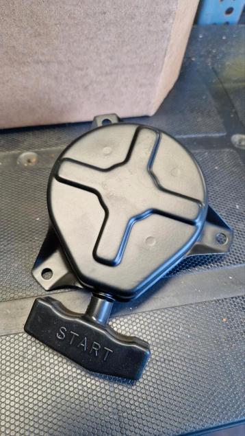 Trekkoord Starter Robin Grasmaaier beschikbaar voor biedingen