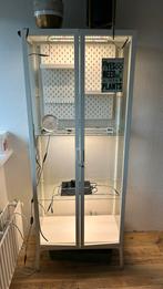 Milsbo Ikea vitrinekast, Huis en Inrichting, Kasten | Vitrinekasten, Ophalen, 100 tot 150 cm, Zo goed als nieuw, Metaal