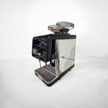 La Cimbali S30 Volautomatische Professionele Espressomachine beschikbaar voor biedingen