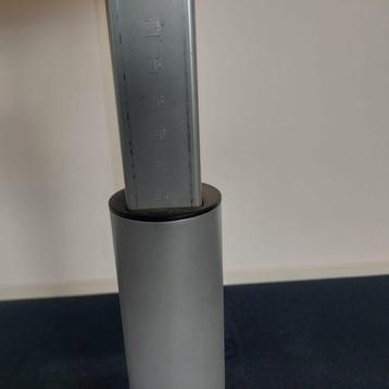 Gispen TM bureau met slinger en kabelgoot 140x80 cm, 88st - afbeelding 8