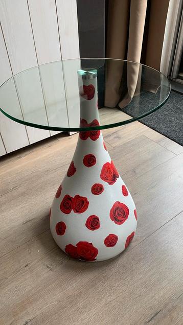 Bijzettafel druppel beschikbaar voor biedingen