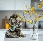 Fiberglas/acryl Rockstar 2D Gitariste zittend op een steen, Ophalen of Verzenden, Nieuw, Mens