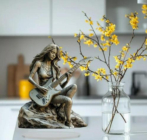 Fiberglas/acryl Rockstar 2D Gitariste zittend op een steen, Verzamelen, Beelden en Beeldjes, Nieuw, Mens, Ophalen of Verzenden