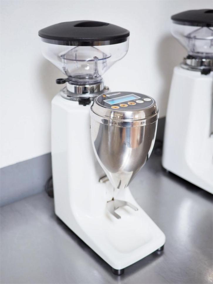 Quamar M80E wit koffiemolen bonenmaler timer GOD g.o.d., Witgoed en Apparatuur, Koffiemachine-accessoires, Refurbished, Ophalen of Verzenden