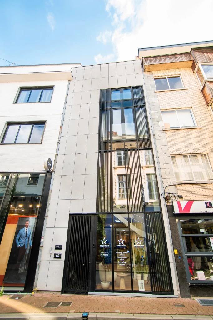 Eigendom (handelsruimte + triplex app) Hasselt (België), Huizen en Kamers, Huizen te koop, Limburg, tot 200 m², Woning met bedrijfsruimte