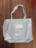 Patta x Nike Air Max “Each One Teach One” tote bag, Ophalen of Verzenden, Nieuw, Grijs, 30 cm of meer