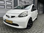 Toyota Aygo 1.0 12V 5DRS Sport! Top onderhouden! NAP!, Auto's, Voorwielaandrijving, Stof, Gebruikt, Zwart