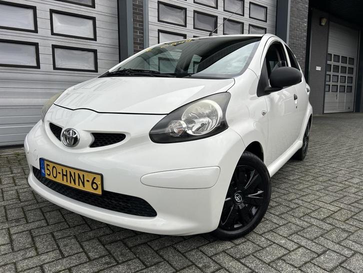 Toyota Aygo 1.0 12V 5DRS Sport! Top onderhouden! NAP!, Auto's, Toyota, Bedrijf, Aygo, ABS, Airbags, Radio, Startonderbreker, Benzine