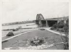 Nijmegen  oude foto brug 1954 Q, Ophalen of Verzenden, 1940 tot 1960, Gelderland