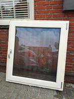 Rehau raam met matglas, Doe-het-zelf en Verbouw, Kozijnen en Schuifpuien, Kunststof, Raamkozijn, Zo goed als nieuw, 75 tot 150 cm