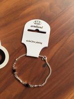 Nieuw: schakel armbandje in zilver/zwart; 18,5 cm lang, Ophalen of Verzenden, Nieuw, Zilver, Overige materialen