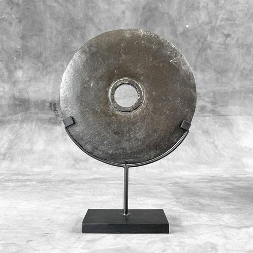 Decoratieve Lavasteenschijf – Uniek Handgesneden, Verzamelen, Mineralen en Fossielen, Mineraal, Ophalen of Verzenden