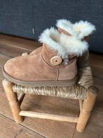 UGG Bailey Button chestnut maat 37, Kinderen en Baby's, Zo goed als nieuw, Verzenden