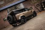 Land Rover Defender 110 2.0 P300e 110 X-Dynamic HSE HUD Meri, Auto's, Land Rover, Automaat, Gebruikt, Euro 6, Bruin