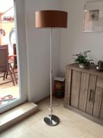 MOOIE NETTE SCHEMERLAMP, Huis en Inrichting, Lampen | Tafellampen, Ophalen, Zo goed als nieuw, STRAK, Metaal