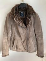 Suede jas, Ophalen of Verzenden, Zo goed als nieuw, Maat 38/40 (M)