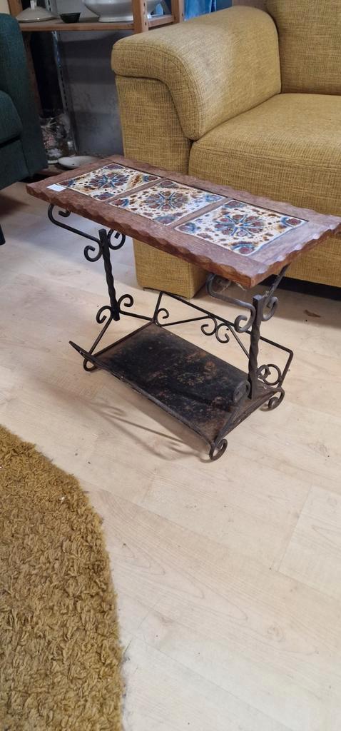 Vintage/retro kranten lectuur bak, Huis en Inrichting, Woonaccessoires | Krantenbakken en Lectuurbakken, Gebruikt, Ophalen of Verzenden