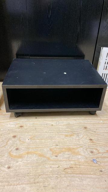 Rolmeubel / TV meubel beschikbaar voor biedingen