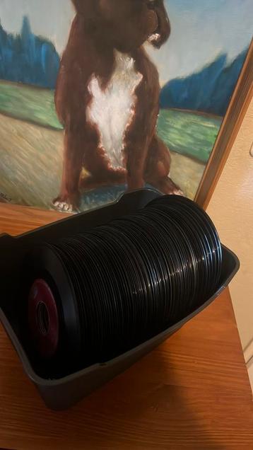 Partij vinyl singles duits : engles : nederlands  beschikbaar voor biedingen