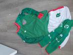 VELO tenue maat 140, Sport en Fitness, Voetbal, Maat XS of kleiner, Ophalen, Zo goed als nieuw, Set