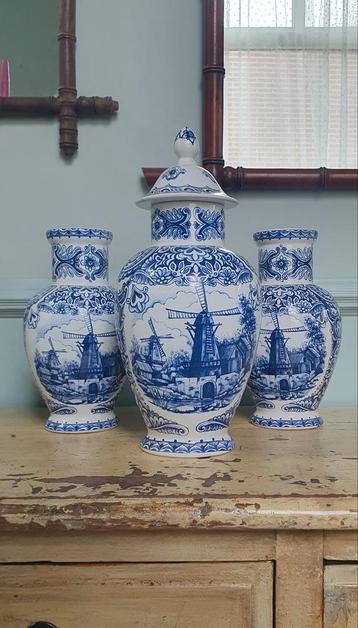 Vintage/ antiek/ brocante kaststel Delfts bleau beschikbaar voor biedingen