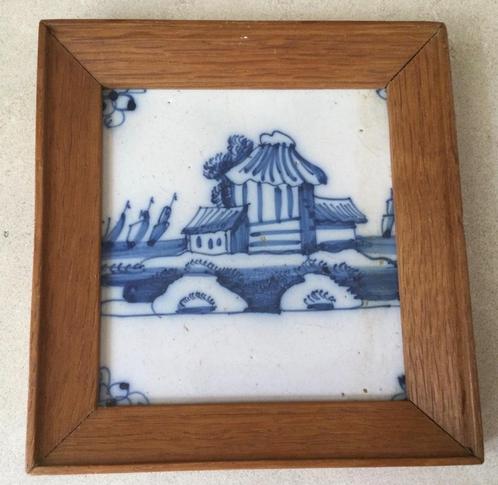 Antieke blauw/witte wandtegel gebouwen,landschap en boten, Antiek en Kunst, Antiek | Wandborden en Tegels, Verzenden