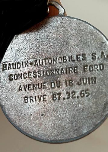 Vintage Ford Sleutelhanger - Bauduin Automobiles beschikbaar voor biedingen