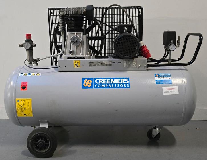 Zuigercompressor Aariac  3 pk 200 litervat Creemers Mobiel, Doe-het-zelf en Verbouw, Compressors, Gebruikt, 6 tot 10 bar, 100 liter of meer