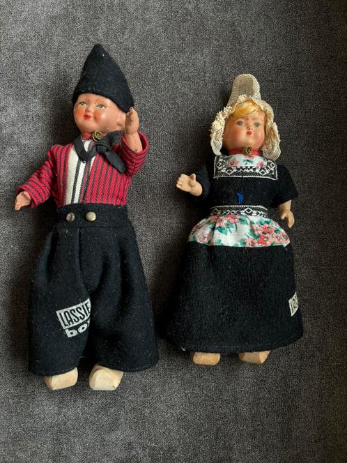 Lassie klederdracht popjes Volendams echtpaar, Verzamelen, Poppen, Zo goed als nieuw, Pop, Ophalen of Verzenden