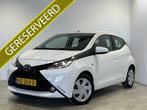 Toyota Aygo 1.0 VVT-i x-play | Navigatie | Airco | Limiter |, Auto's, Voorwielaandrijving, Stof, Gebruikt, 4 stoelen