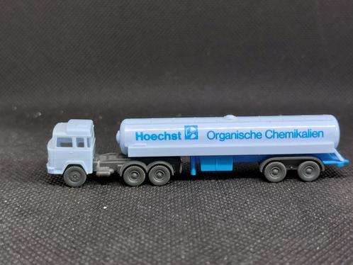 Wiking 985 - Magirus 235D tankoplegger "Hoechst" (14594), Hobby en Vrije tijd, Modeltreinen | N-Spoor, Gebruikt, Overige typen