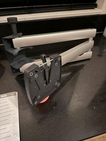 Novus Sky TV Beugel Caravan - Maat 350 beschikbaar voor biedingen