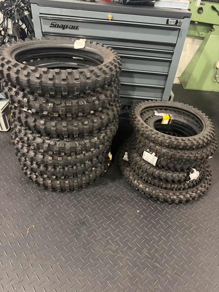 Partij Nieuw motorcross banden, Motoren, Onderdelen | Overige, Nieuw, Ophalen