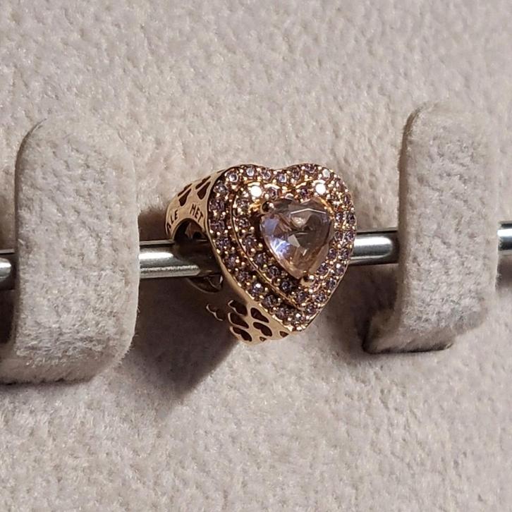 Nieuwe Originele Pandora Rosé hart bedel, Sieraden, Tassen en Uiterlijk, Bedels, Nieuw, Pandora, Zilver, Met strass, Ophalen of Verzenden